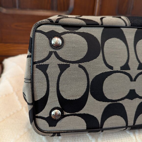 Coach F13533 Signature Kiss Lock Center Satchel - Picture 8 of 15